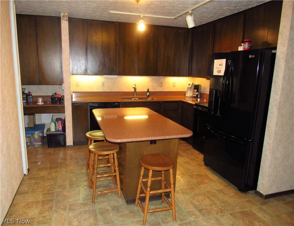 10831 Gate Post Road Strongsville, OH 44149 - Photo 2 of 17 Gallery Image 2