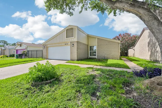 $255,000 | 6315 Dellfern Drive, Houston, TX 77035