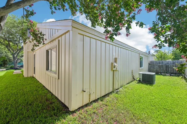 $255,000 | 6315 Dellfern Drive, Houston, TX 77035