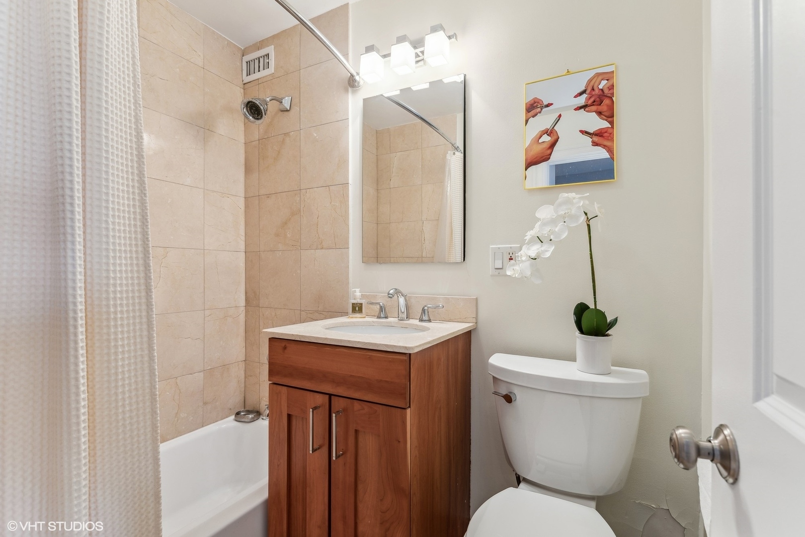 2930 North Sheridan Road, Unit 806 Chicago, IL 60657 - Photo 12 of 22