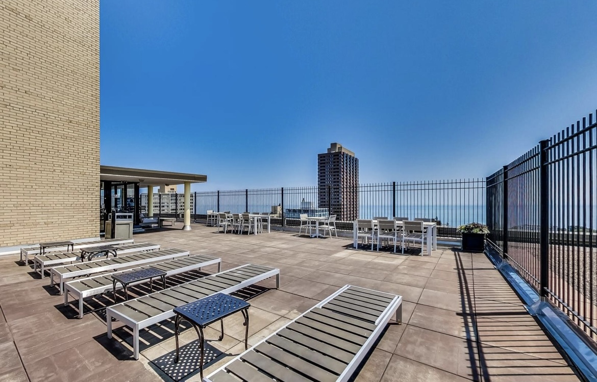 2930 North Sheridan Road, Unit 806 Chicago, IL 60657 - Photo 18 of 22