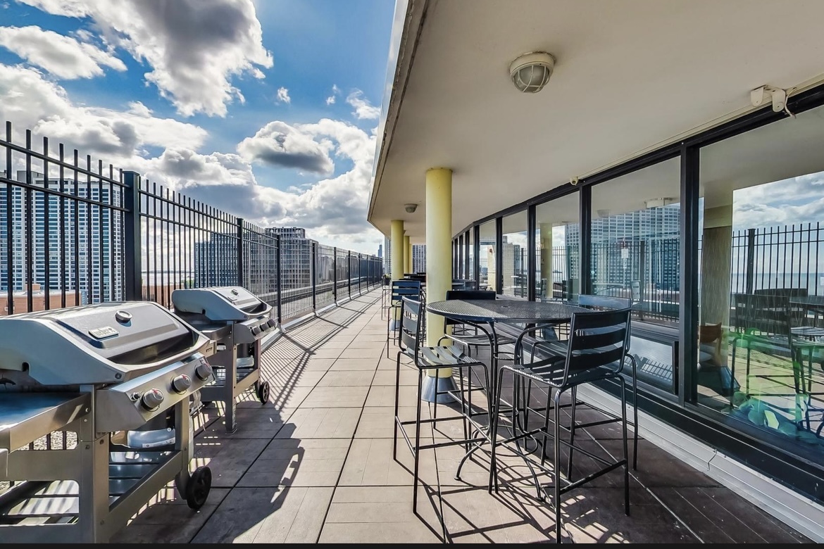 2930 North Sheridan Road, Unit 806 Chicago, IL 60657 - Photo 20 of 22