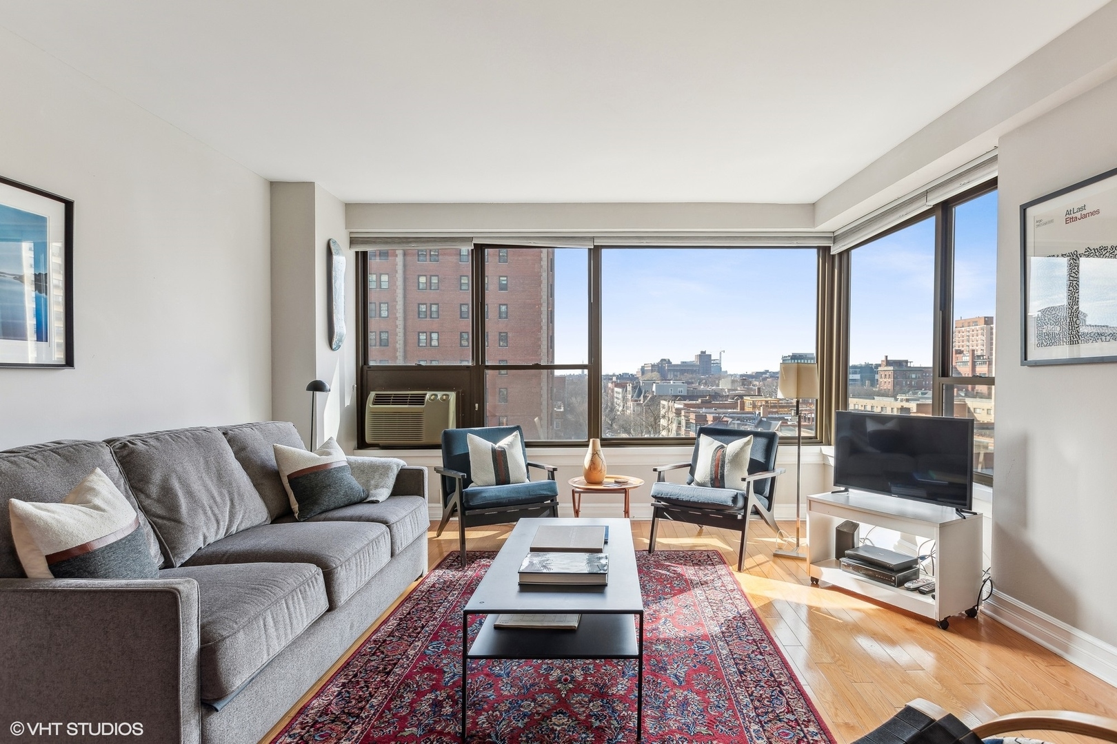 2930 North Sheridan Road, Unit 806 Chicago, IL 60657 - Photo 4 of 22