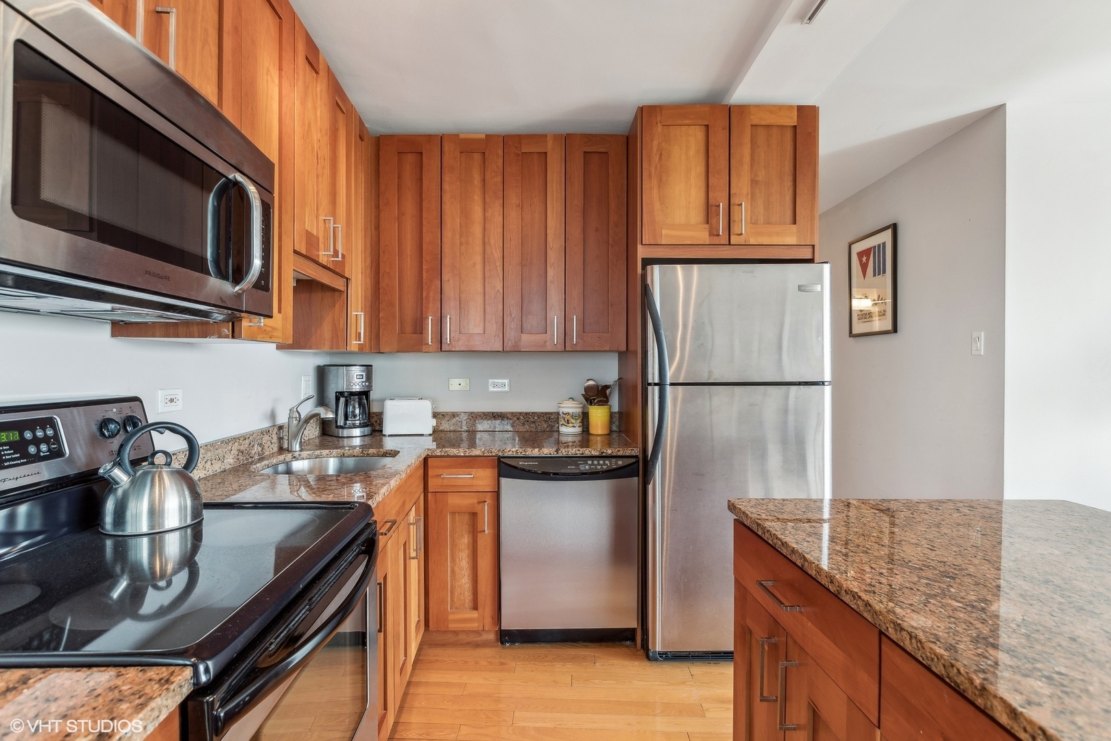 2930 North Sheridan Road, Unit 806 Chicago, IL 60657 - Photo 7 of 22