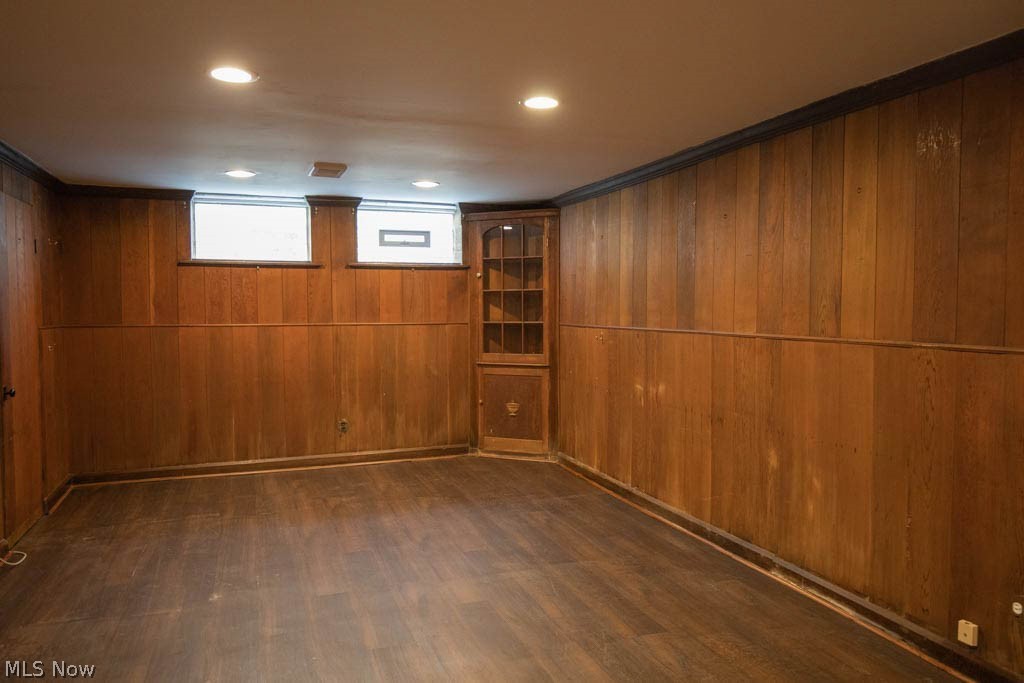 920 Beverly Road Cleveland, OH 44121 - Photo 23 of 29 Rec Room