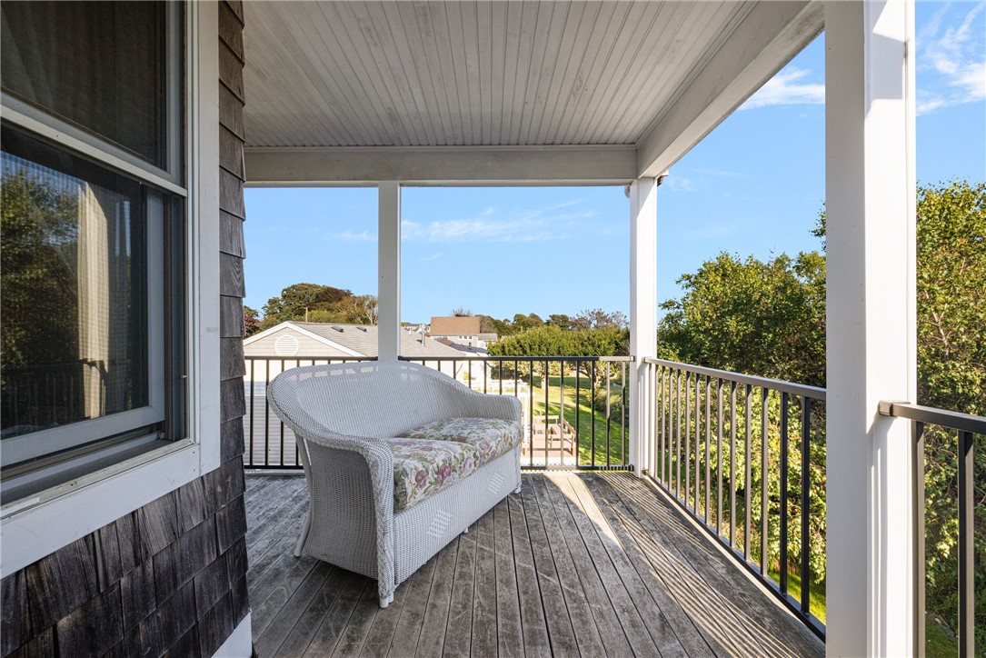 9 White Terrace Middletown, RI 02842 - Photo 14 of 50