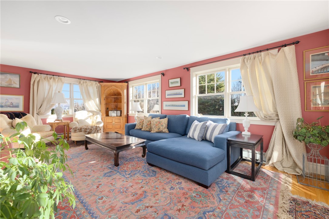 9 White Terrace Middletown, RI 02842 - Photo 29 of 50