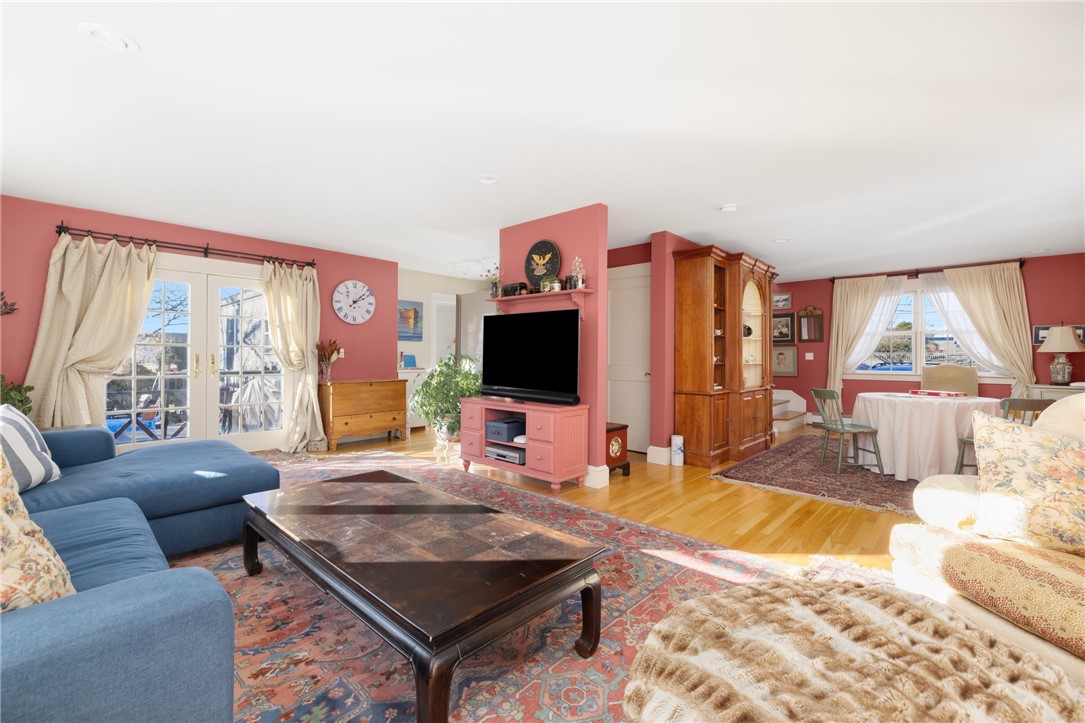 9 White Terrace Middletown, RI 02842 - Photo 31 of 50