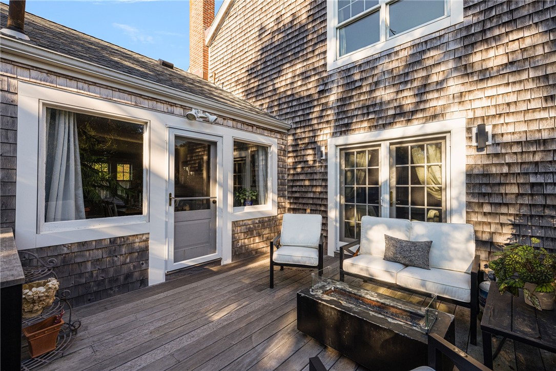 9 White Terrace Middletown, RI 02842 - Photo 10 of 50