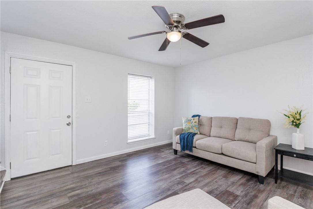 6702 Everhart Road, Unit R104 Corpus Christi, TX 78413 - Photo 6 of 33