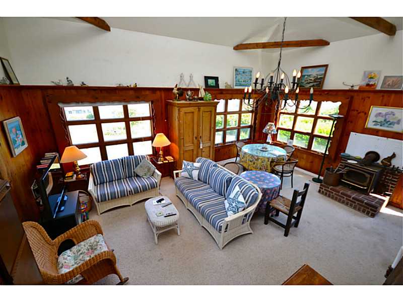 305 Southeast Ext Road Block Island, RI 02807 - Photo 11 of 11 Living Room.