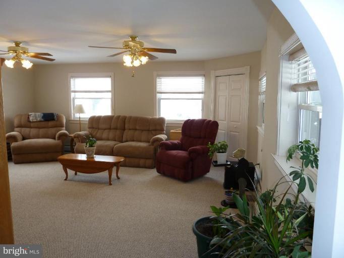 3116 Northwind Road Parkville, MD 21234 - Photo 10 of 27 Family Room