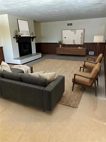 $165,000 | 863 Scenery Drive, Elizabeth, PA 15037