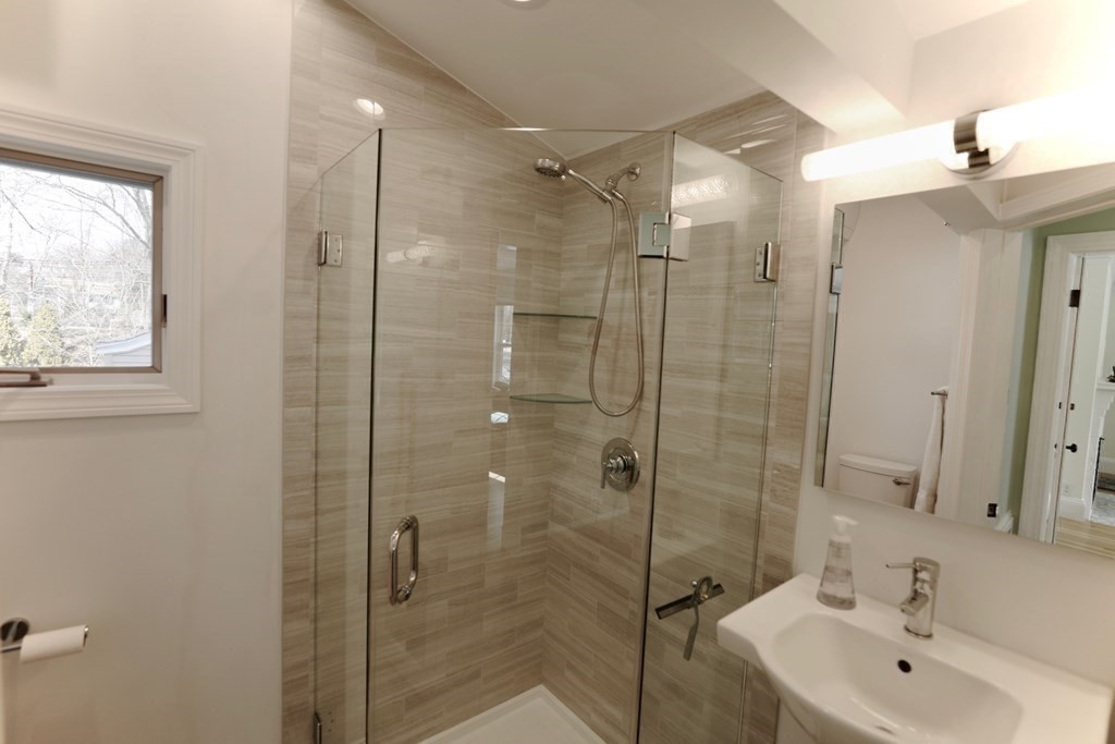 63 Canterbury Road Newton, MA 02461 - Photo 7 of 11