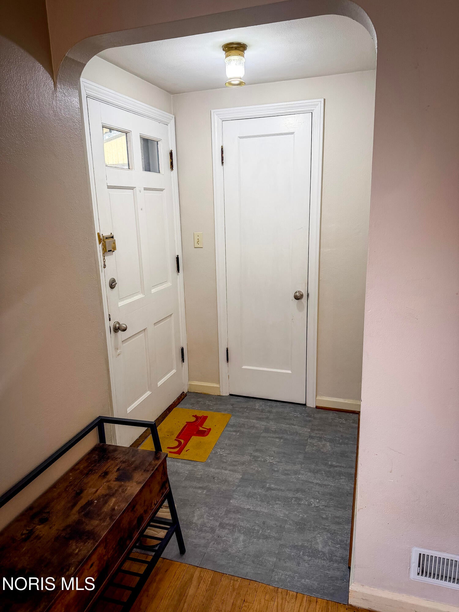 4233 Garrison Road Toledo, OH 43613 - Photo 5 of 25 entry with closet