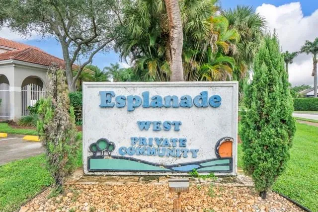 $799,900 | 18811 Northwest 80th Avenue, Hialeah, FL 33015