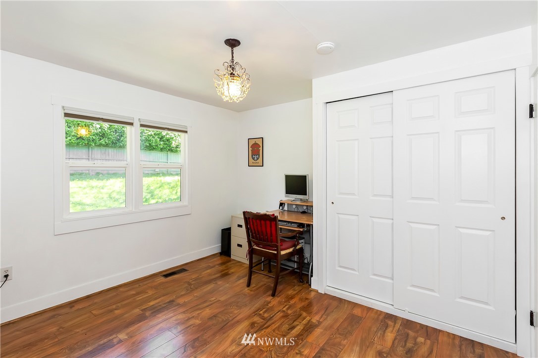 1617 Sheridan Road Bremerton, WA 98310 - Photo 16 of 29 Gallery Image 16