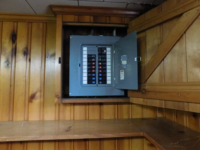 a view of a storage & utility room