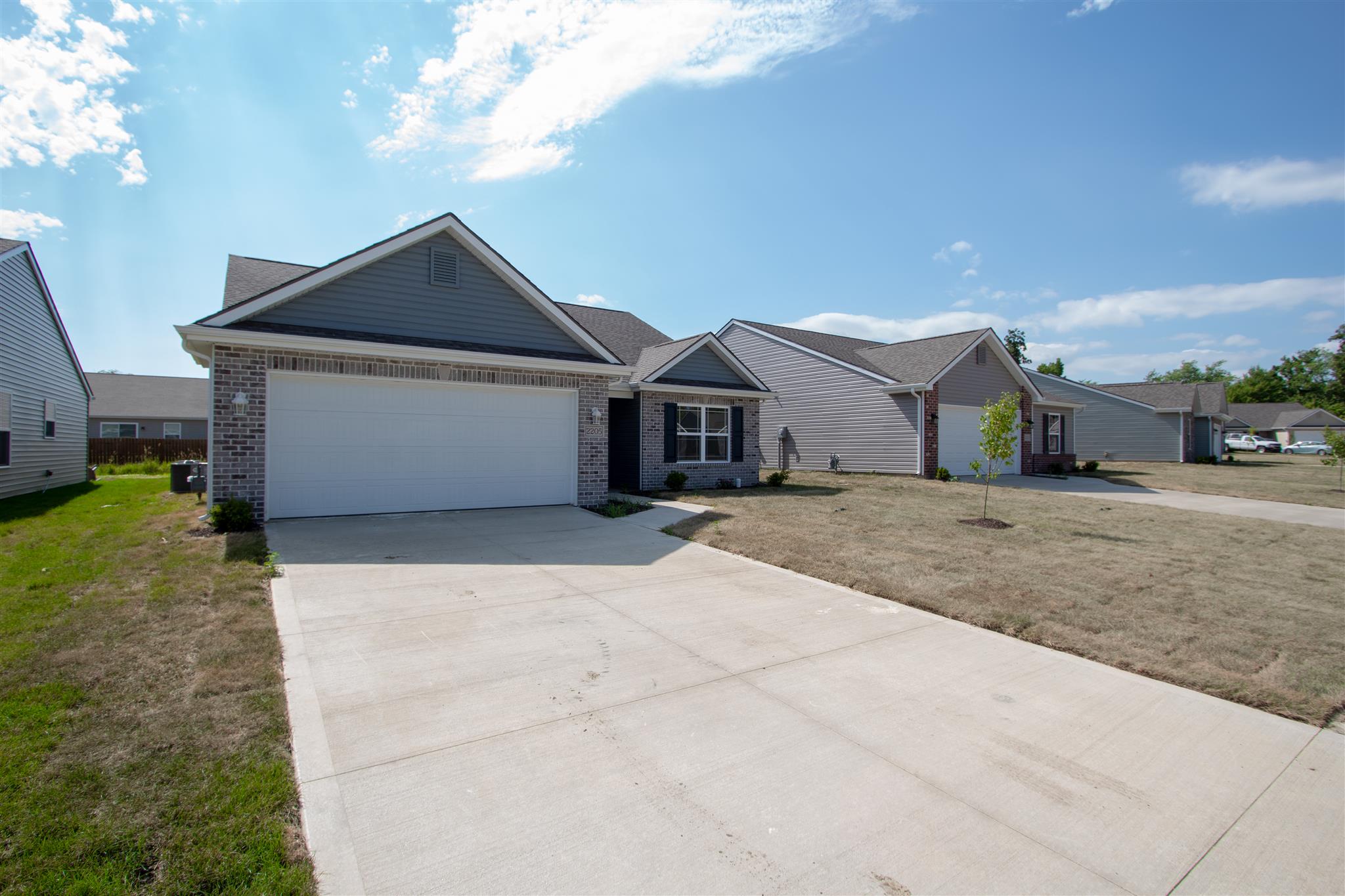 2205 Blue Spring Run Fort Wayne, IN 46808 - Photo 2 of 16 Gallery Image 2