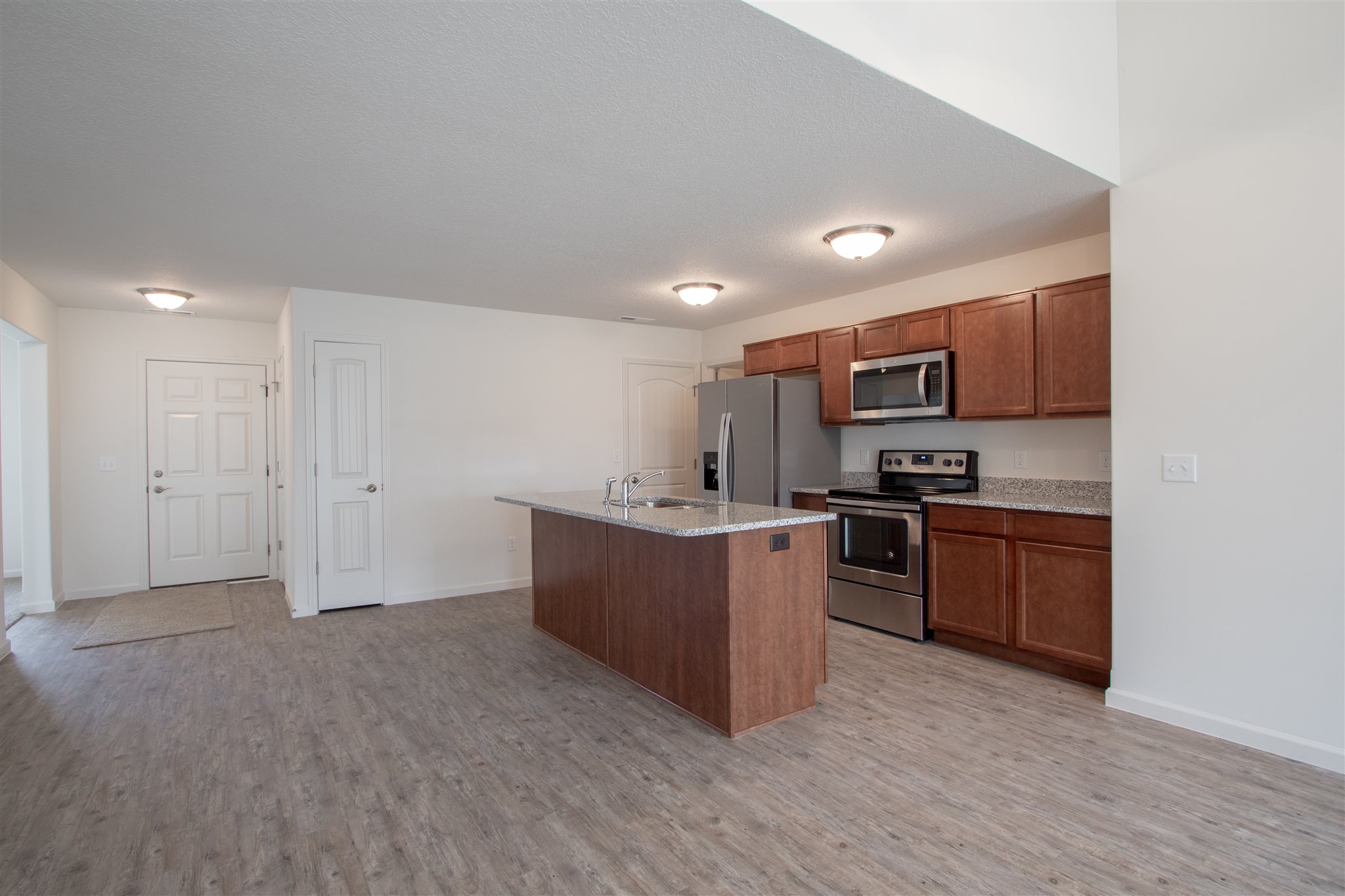 2205 Blue Spring Run Fort Wayne, IN 46808 - Photo 4 of 16 Gallery Image 4