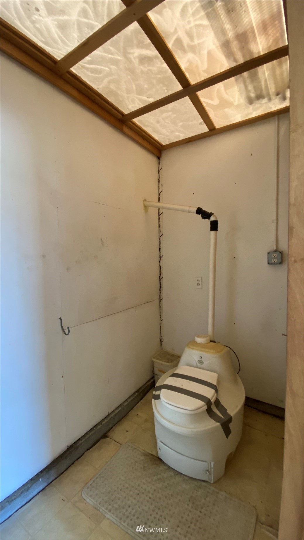 8742 Littlerock Road Southwest Olympia, WA 98512 - Photo 12 of 16 Gallery Image 12