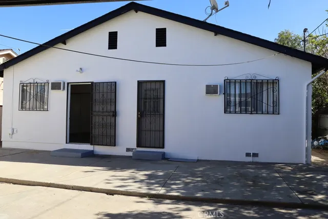 $3,995 | 5909 Vineland Avenue, North Hollywood, CA 91601