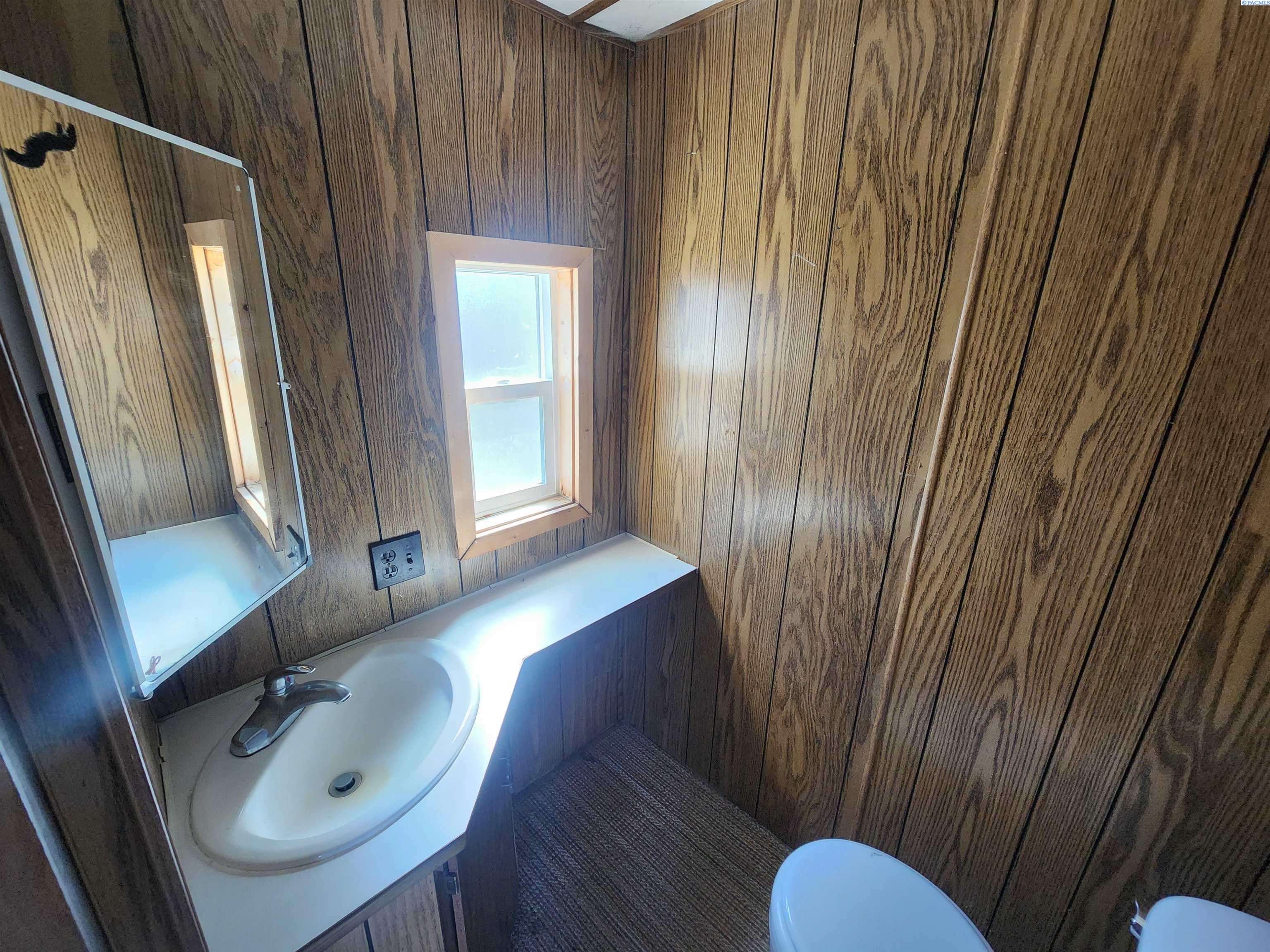 2602 Pullman Albion Road, Unit B8 Pullman, WA 99163 - Photo 6 of 15 Gallery Image 6