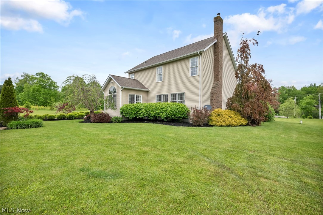 14353 Radcliffe Road Chardon, OH 44024 - Photo 2 of 50
