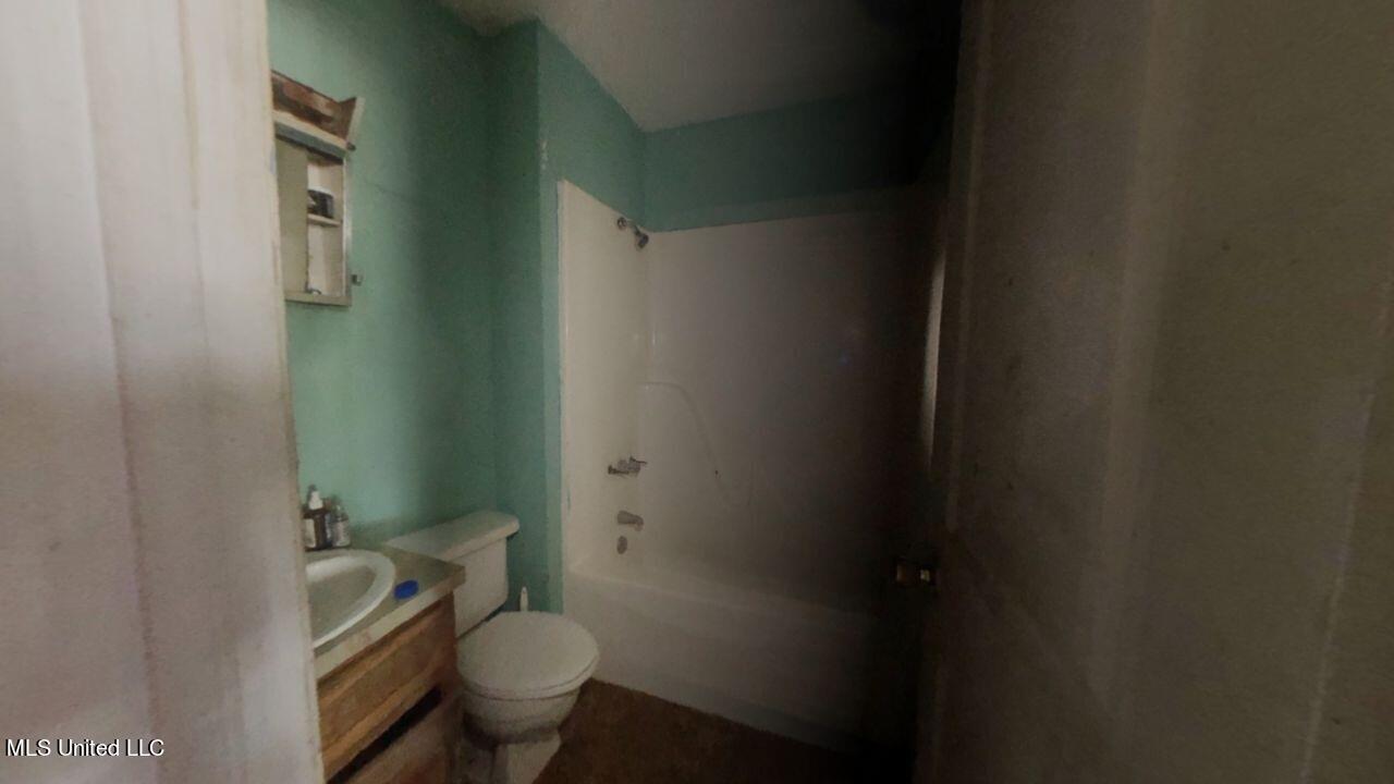 313 Rosa Street Picayune, MS 39466 - Photo 13 of 18 Bathroom_2 Jessica Kinder