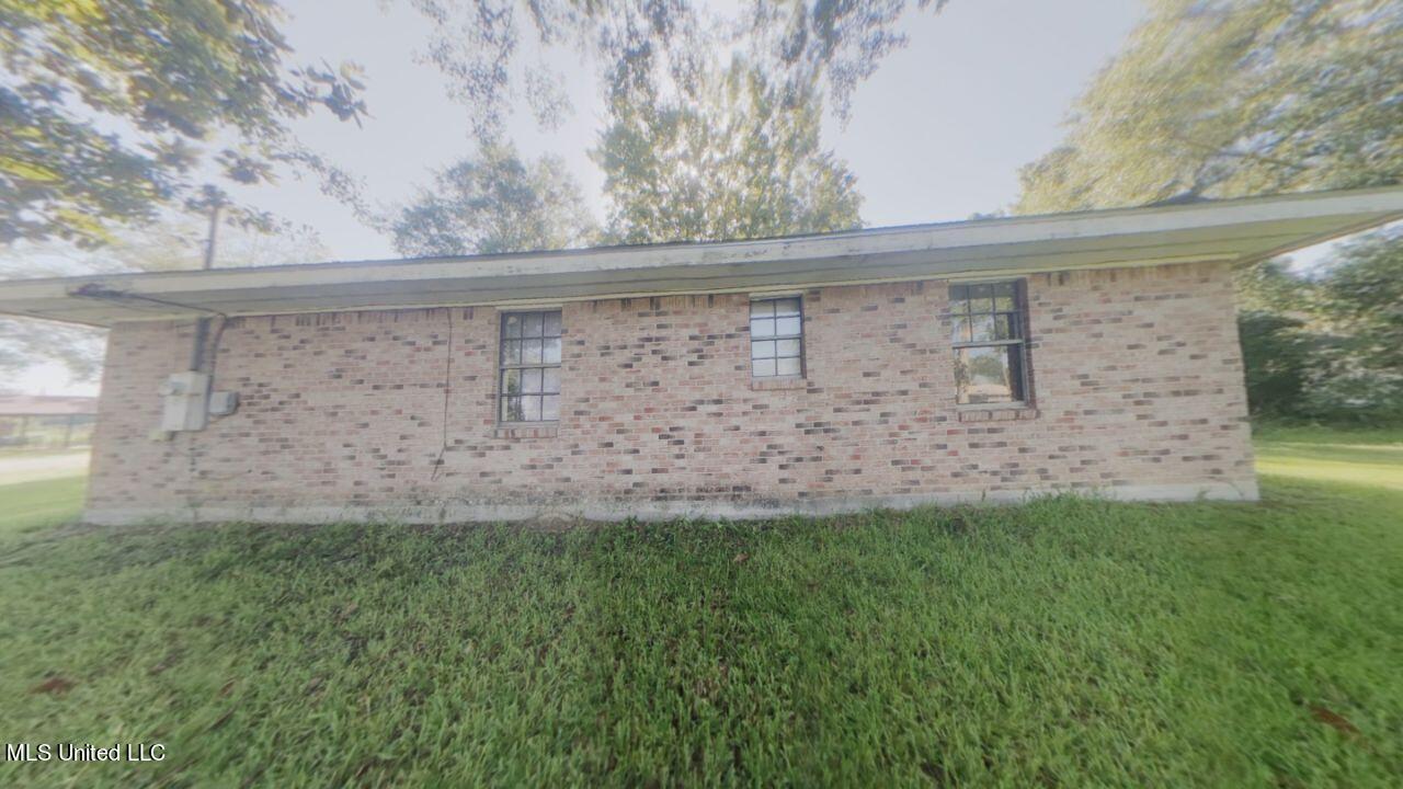 313 Rosa Street Picayune, MS 39466 - Photo 9 of 18 313 ROSA ST 15 Jessica Kinder