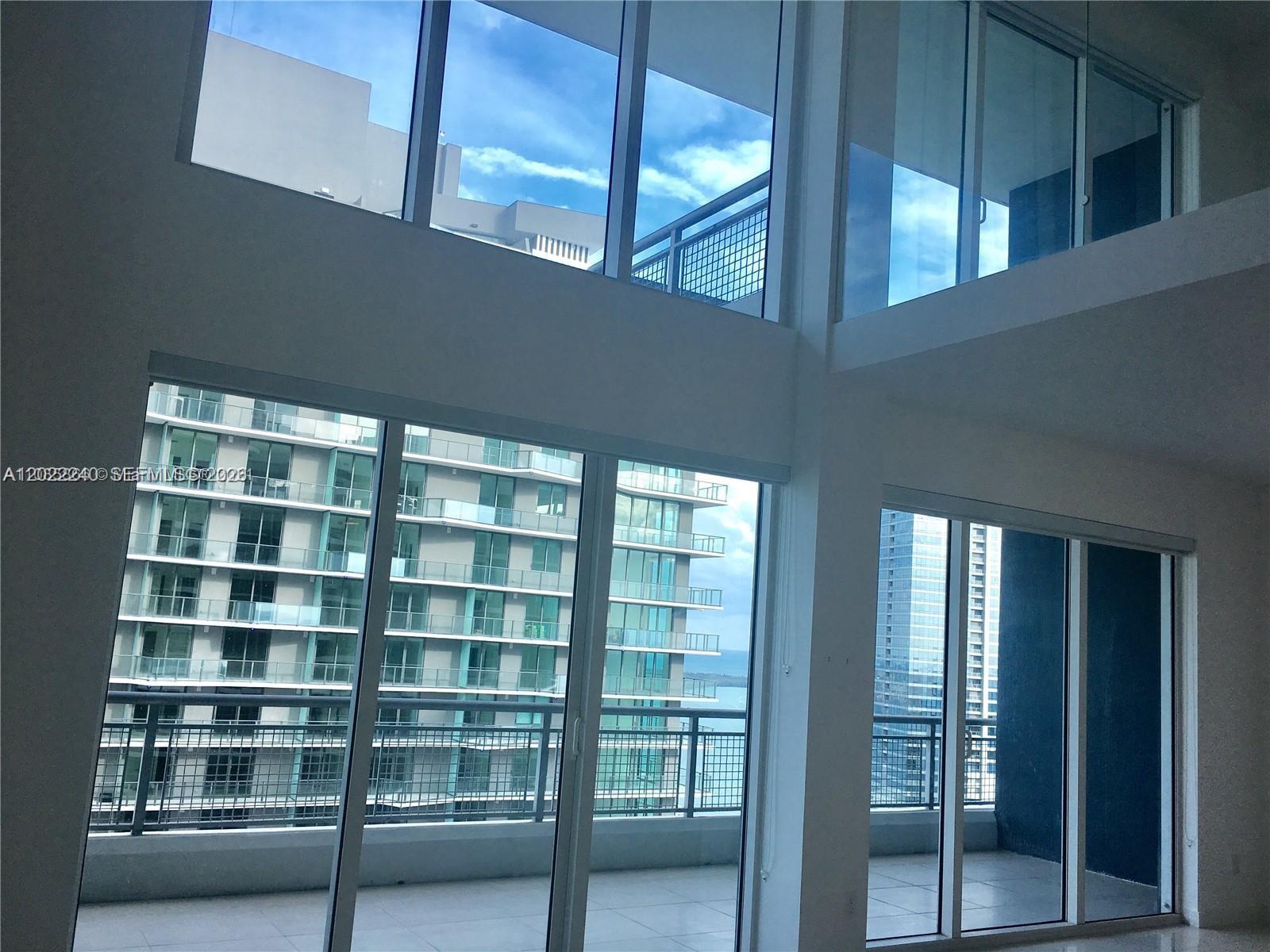 60 Southwest 13th Street, Unit 4612 Miami, FL 33130 - Photo 3 of 28
