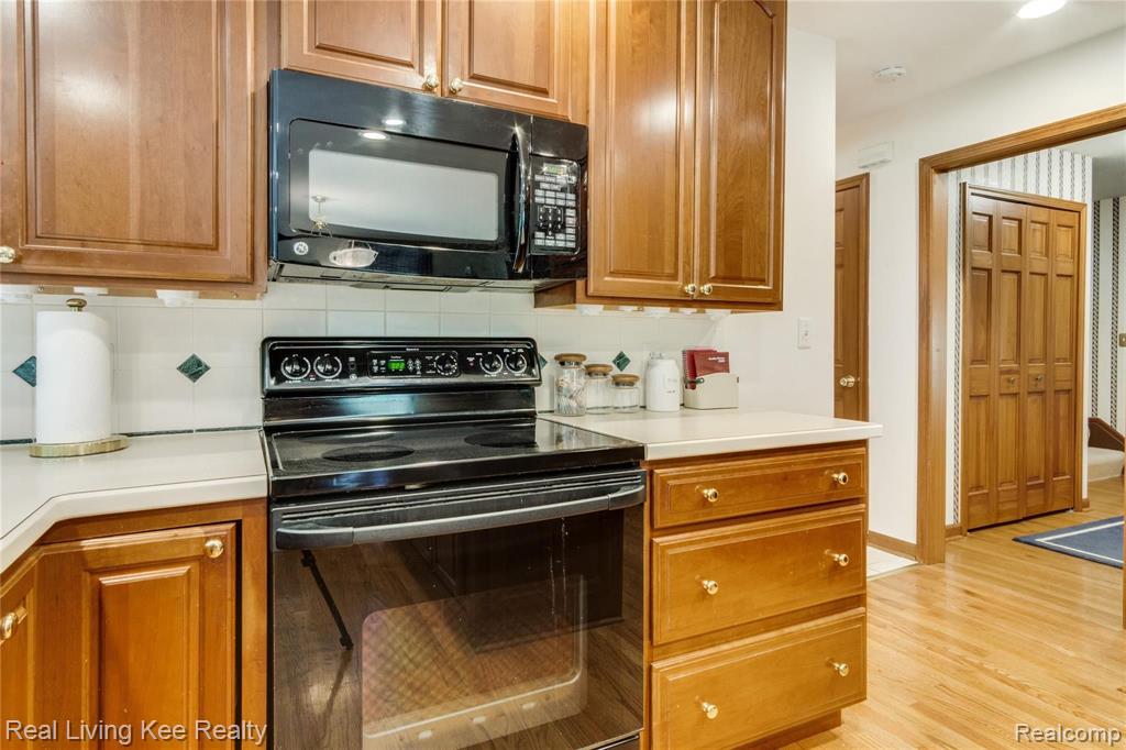 354 Texas Avenue Rochester Hills, MI 48309 - Photo 28 of 62