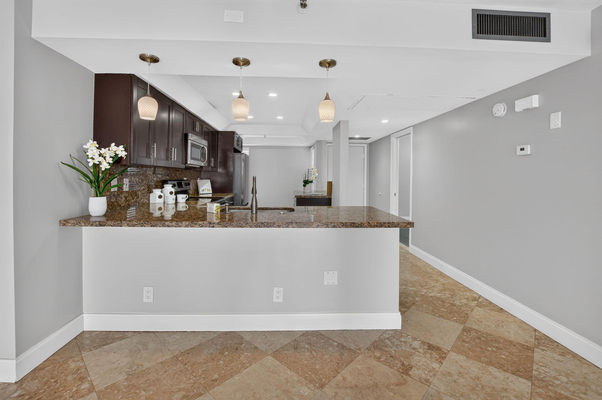 20 Royal Palm Way, Unit 3010 Boca Raton, FL 33432 - Photo 14 of 39 The Dining Area