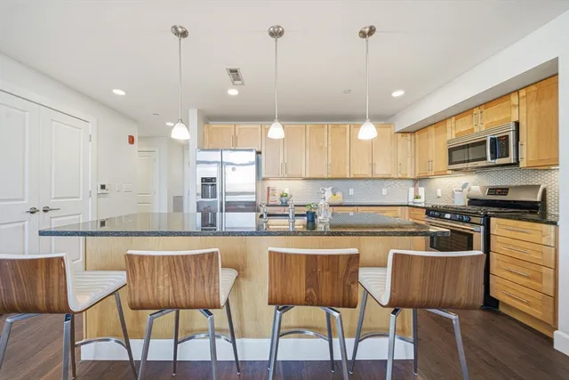 $1,250,000 | 1501 Commonwealth Avenue, Unit PH1, Boston, MA 02135