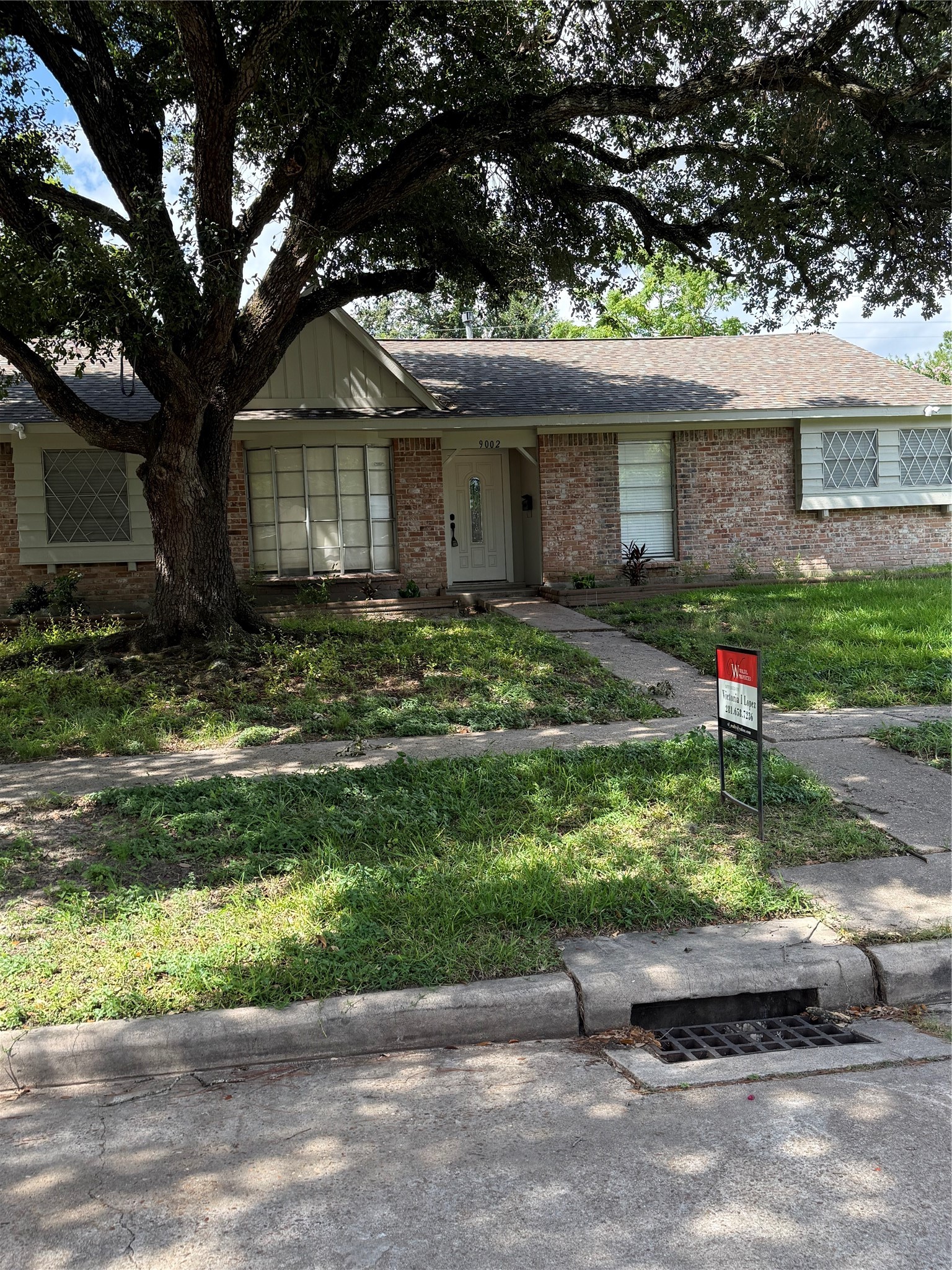 9002 Roos Road Houston, TX 77036 - Photo 3 of 29