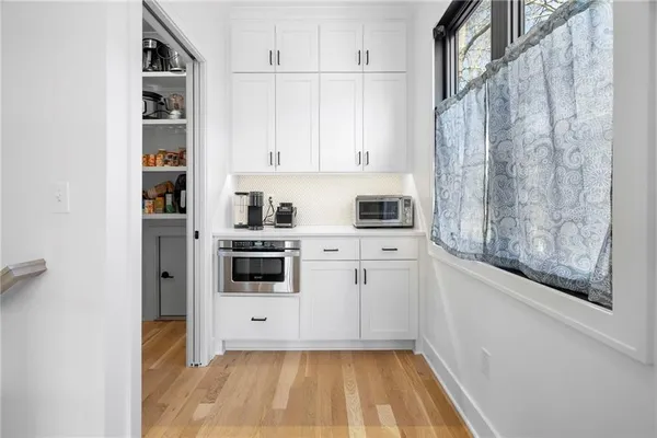 $1,150,000 | 2207 West 48th Street, Westwood, KS 66205