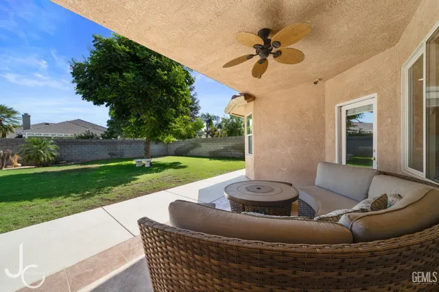 a view of outdoor space yard and patio