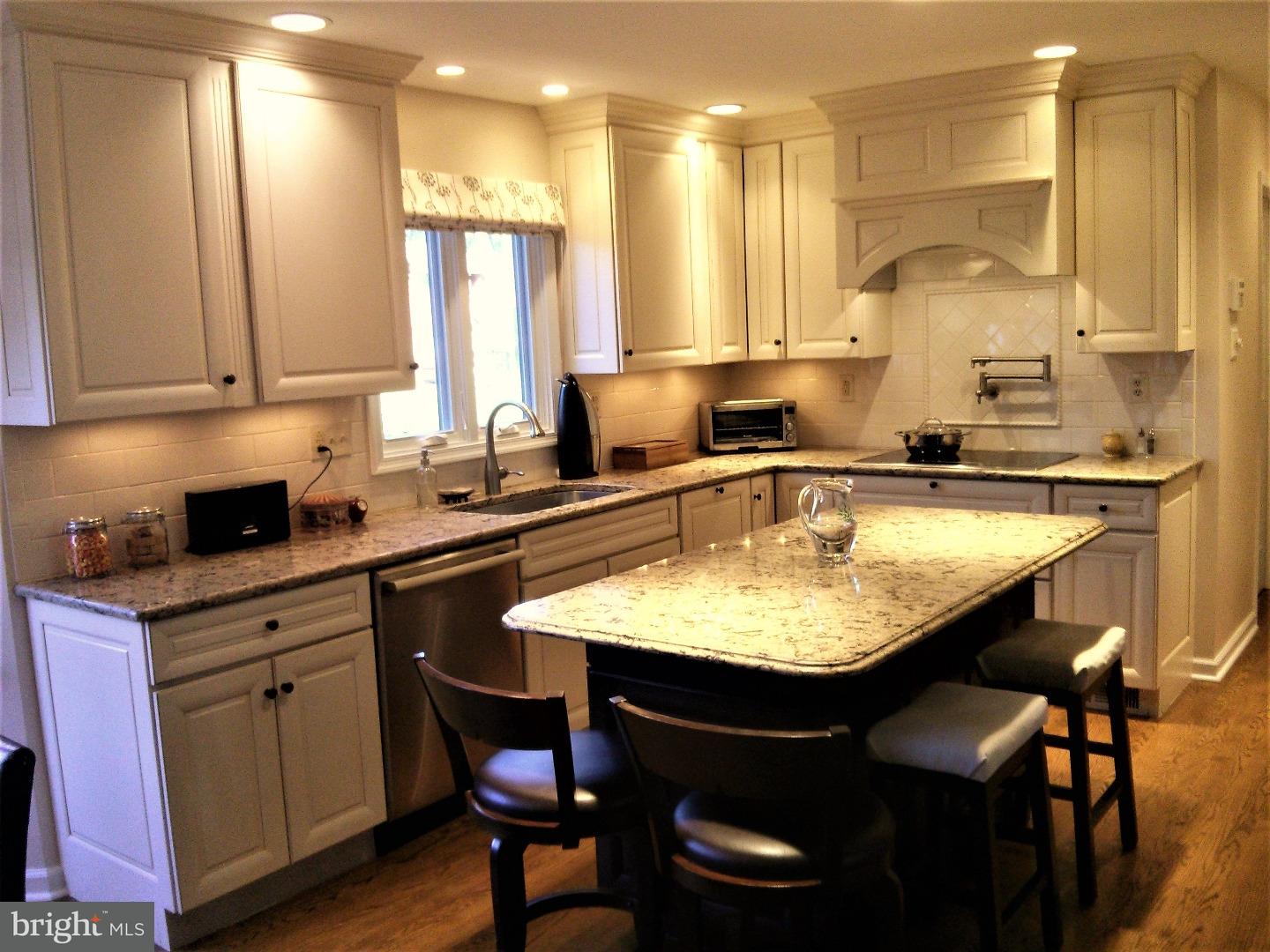 207 Bruce Road Washington Crossing, PA 18977 - Photo 8 of 25 Kitchen