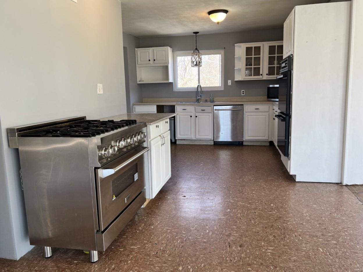 5131 Ringer Road St. Louis, MO 63129 - Photo 8 of 80 Gallery Image 8