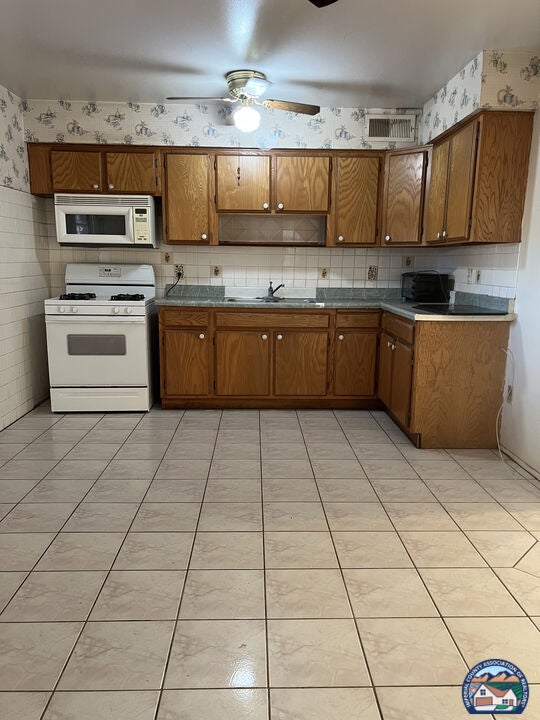 1185 Oak Road El Centro, CA 92243 - Photo 4 of 8 Gallery Image 4