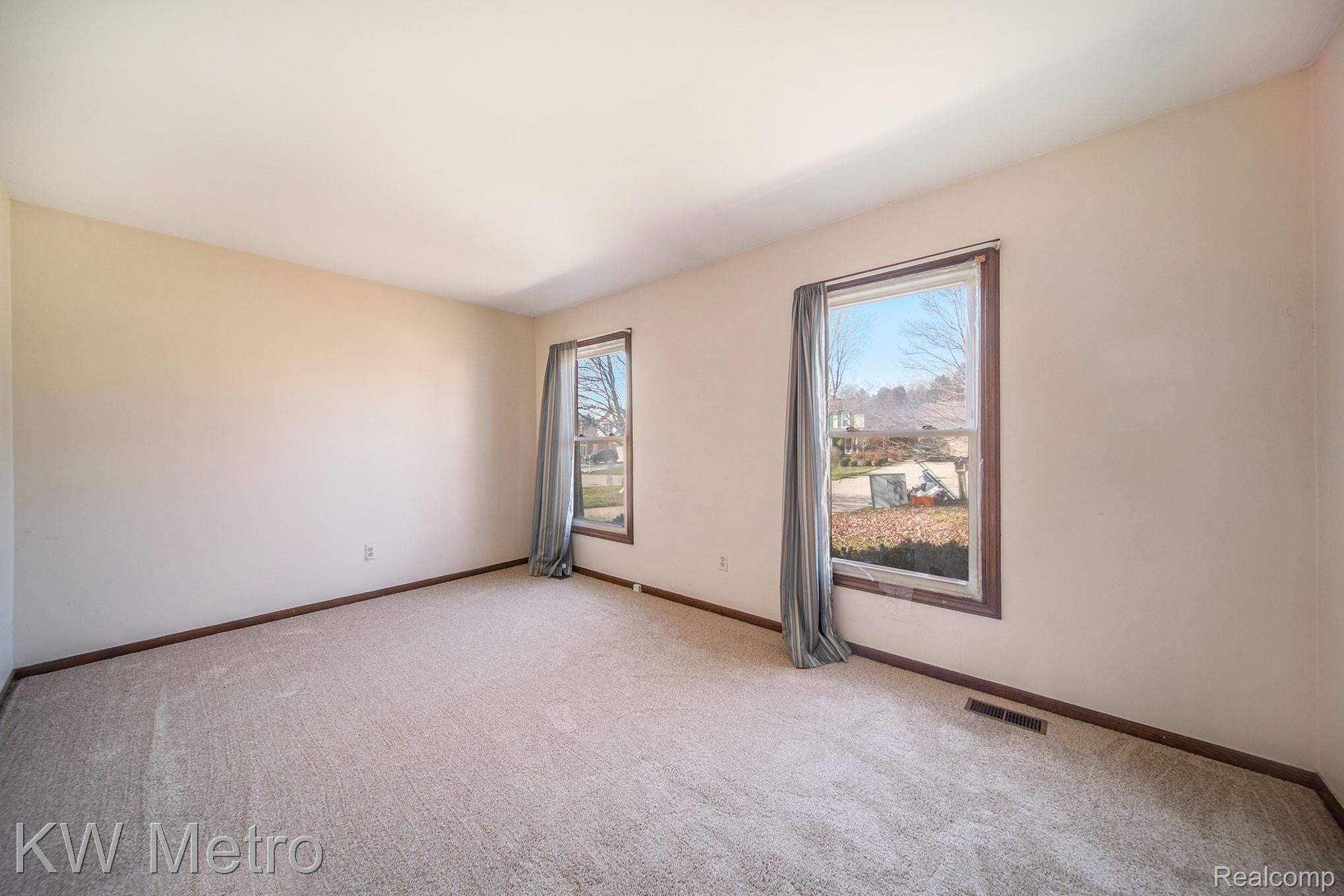 1206 Hathaway Rising Rochester, MI 48306 - Photo 21 of 25 First floor office
