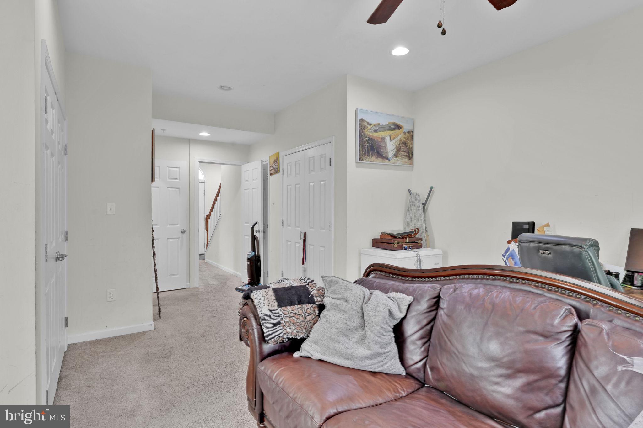 7138 Station House Road Elkridge, MD 21075 - Photo 32 of 42 a living room with furniture