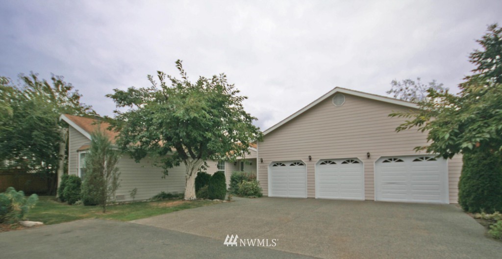 2601 Ferndale Place Northeast Renton, WA 98056 - Photo 1 of 1 Gallery Image 1