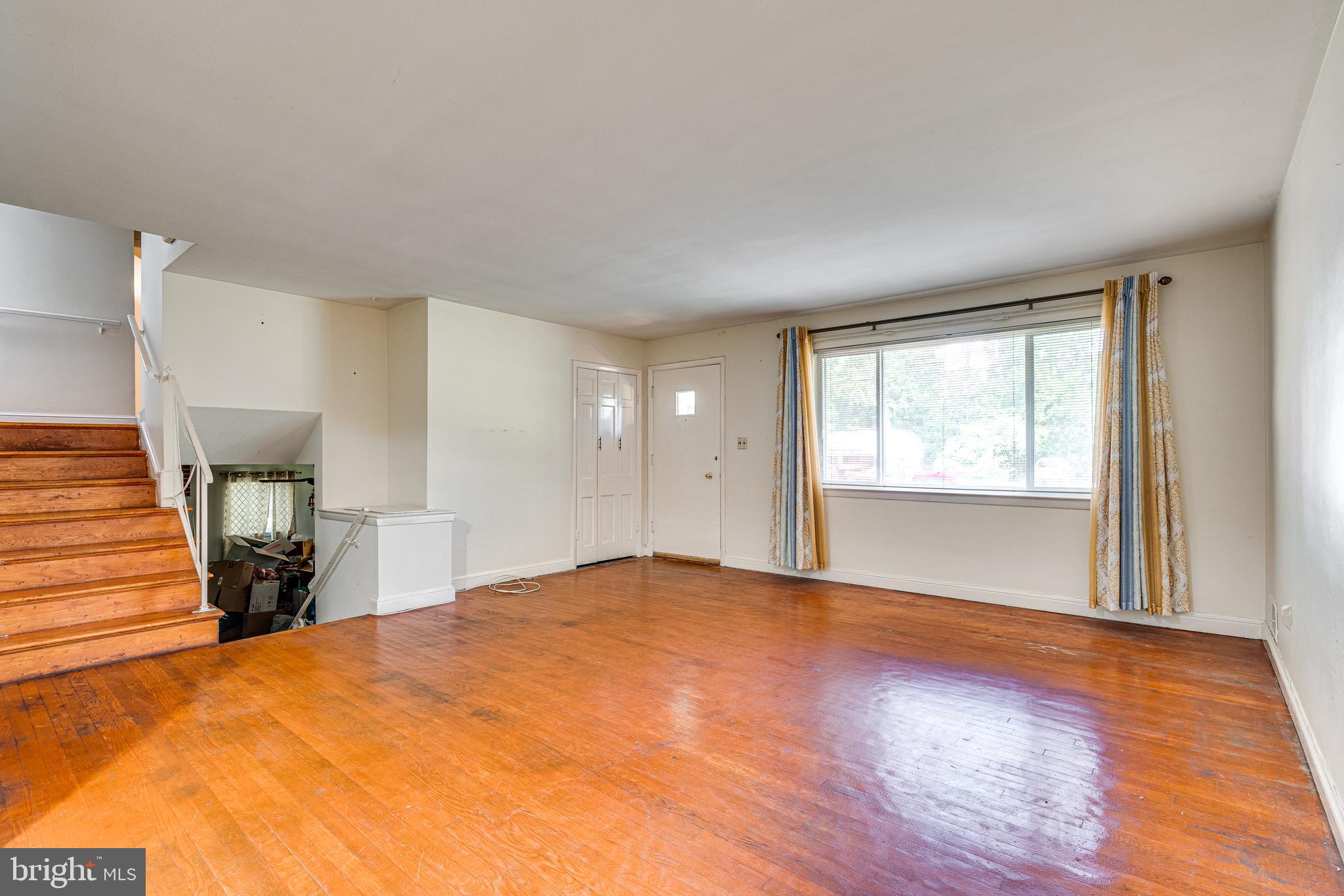 7109 Larrlyn Drive Springfield, VA 22151 - Photo 5 of 30