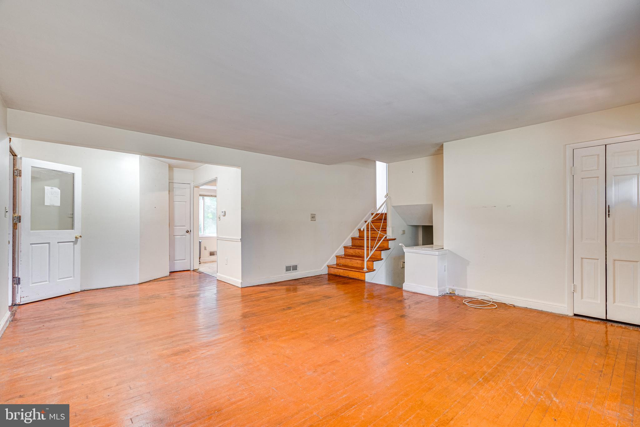 7109 Larrlyn Drive Springfield, VA 22151 - Photo 6 of 30