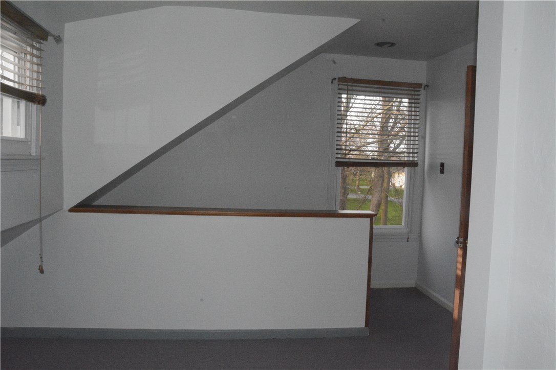 1785 West Main Road Middletown, RI 02842 - Photo 12 of 17