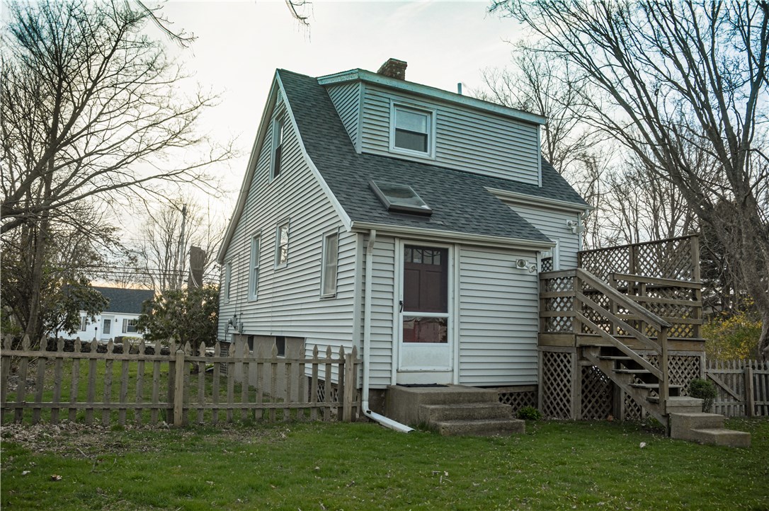 1785 West Main Road Middletown, RI 02842 - Photo 2 of 17