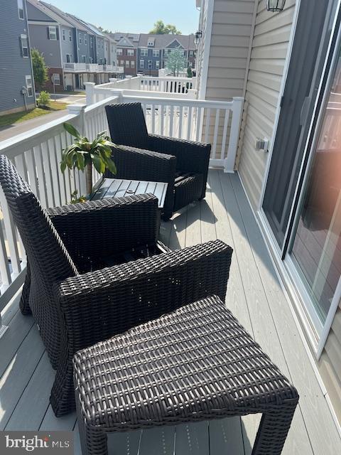 9800 Ruby Lockhart Boulevard Bowie, MD 20721 - Photo 9 of 19 Main Level Deck off Kitchen