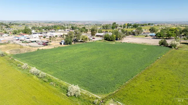 $275,000 | 20083 Highway 30, Buhl, ID 83316