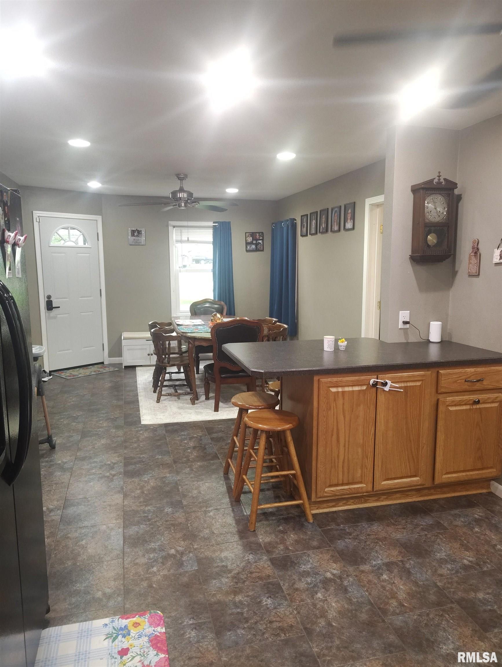 362 East Ash Street Canton, IL 61520 - Photo 16 of 56